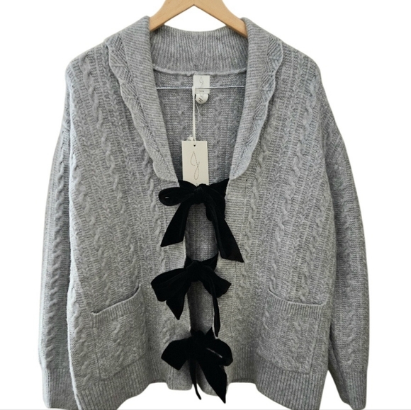 NEW! JOIE Gray Cable Knit Velvet Bow Oversized Cardigan Small. - Picture 2 of 6